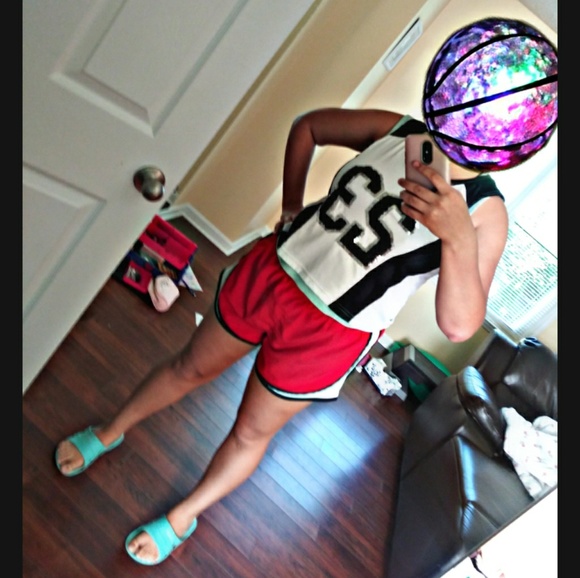 Almost Famous Black & White Sequin Jersey Crop - Picture 3 of 4